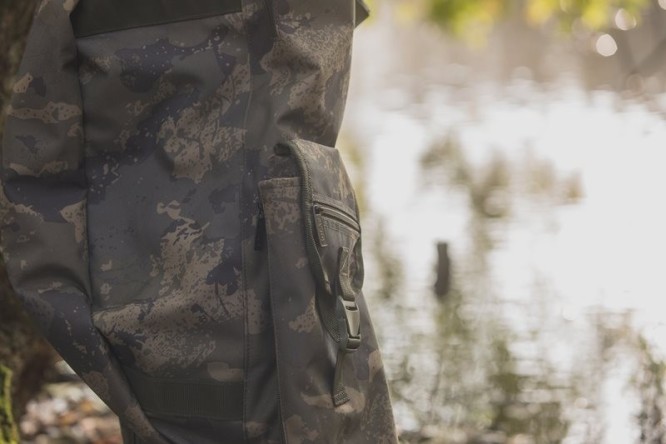 Solar Tackle Undercover Camo 3+2 Rod Holdall 10-12 e 13 ft 