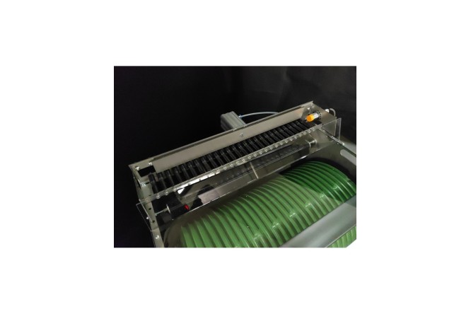 Rolly Carp Motorized Rolling Machine with Automatic Cutting STD