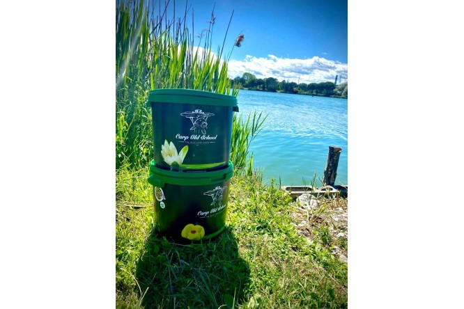 Carp Old School Vacuum Corn Bucket 