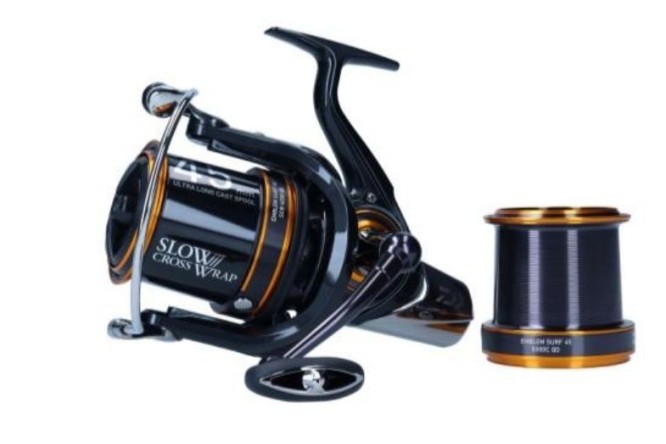 Daiwa 23 Emblem Surf 45 SCW QD