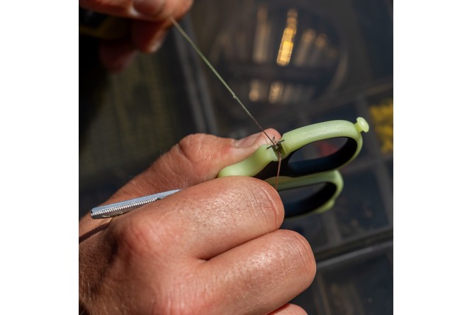 RidgeMonkey Nite Glo Strip n Snip Scissors