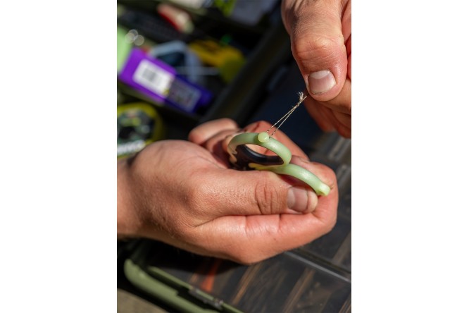 RidgeMonkey Nite Glo Strip n Snip Scissors