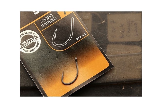 Fox Edges Curve Short