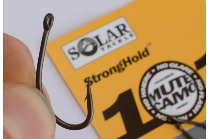 Solar Stronghold 101 - Solar Carp Fishing Hooks with Barbs