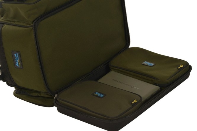 Aqua Black Series Deluxe Roving Rucksack