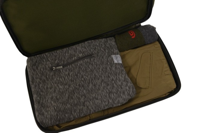 Aqua Black Series Deluxe Roving Rucksack